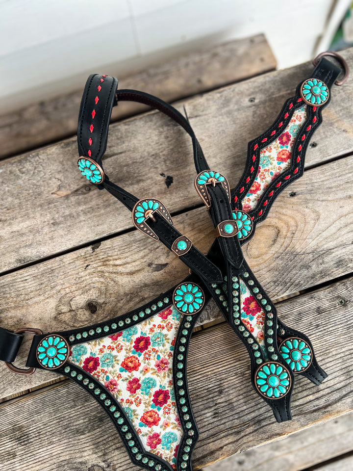 [In Stock] Lady Emberly -  Large Centerplate Tack Set - one ear
