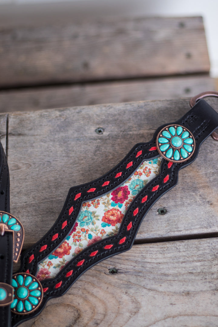 [In Stock] Lady Emberly -  Large Centerplate Tack Set - one ear