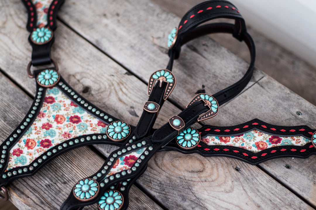 [In Stock] Lady Emberly -  Large Centerplate Tack Set - one ear