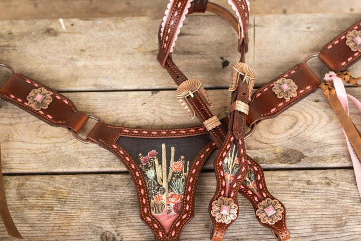 [ PREORDER ] Deset Rose in pink- large centerplate- tack set